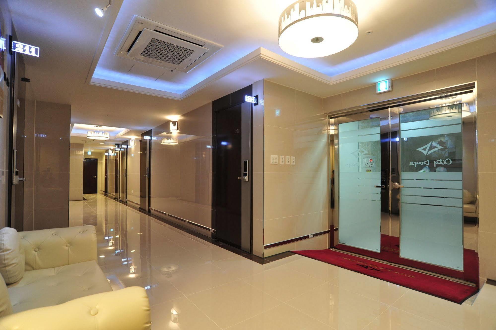 Global Inn Seoul Dongdaemun City Days Inn Εξωτερικό φωτογραφία